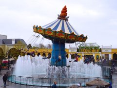 如何確保大型游樂場(chǎng)游樂設(shè)備的安全運(yùn)行